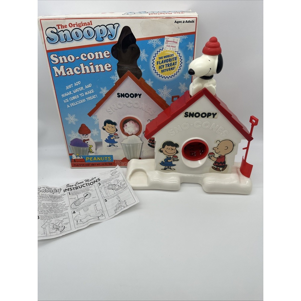 Vintage 2007 Original Snoopy Snow Cone Shaved Ice Machine